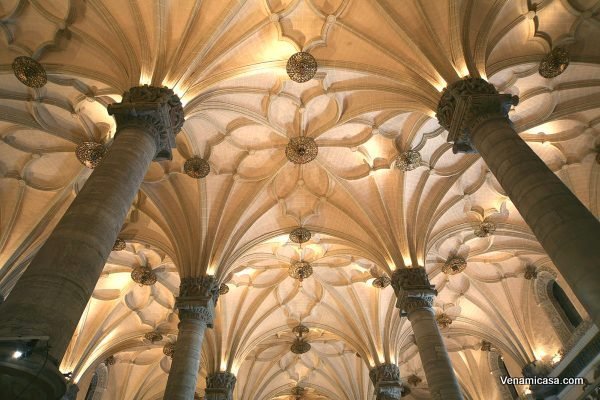 Lonja de Valencia. Contracts Hall Ceiling.jpg