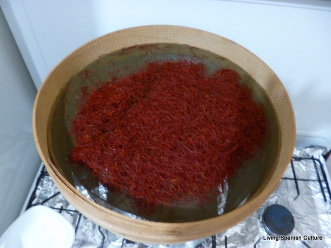 the drying saffron process (3)